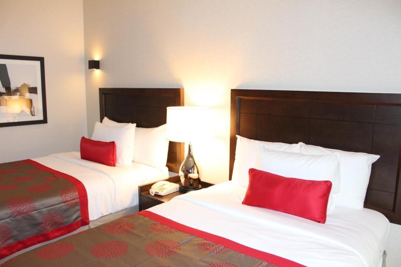 Готель Ramada By Wyndham Bronx Terminal Нью-Йорк Екстер'єр фото
