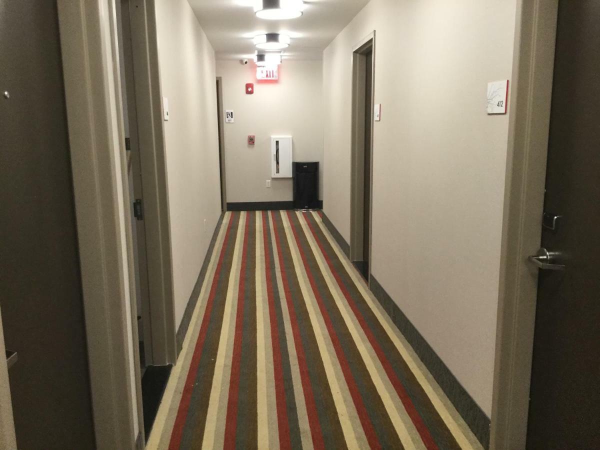 Готель Ramada By Wyndham Bronx Terminal Нью-Йорк Екстер'єр фото