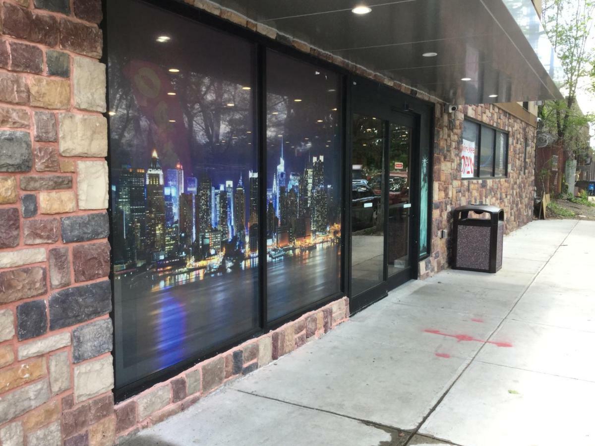 Готель Ramada By Wyndham Bronx Terminal Нью-Йорк Екстер'єр фото